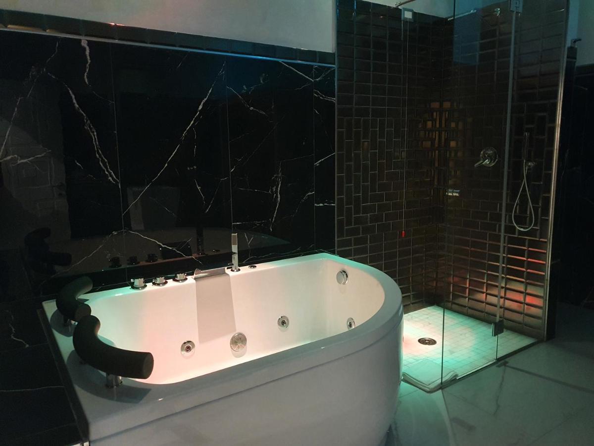 בארוניסי Setteabbracci Suite & Apartments מראה חיצוני תמונה