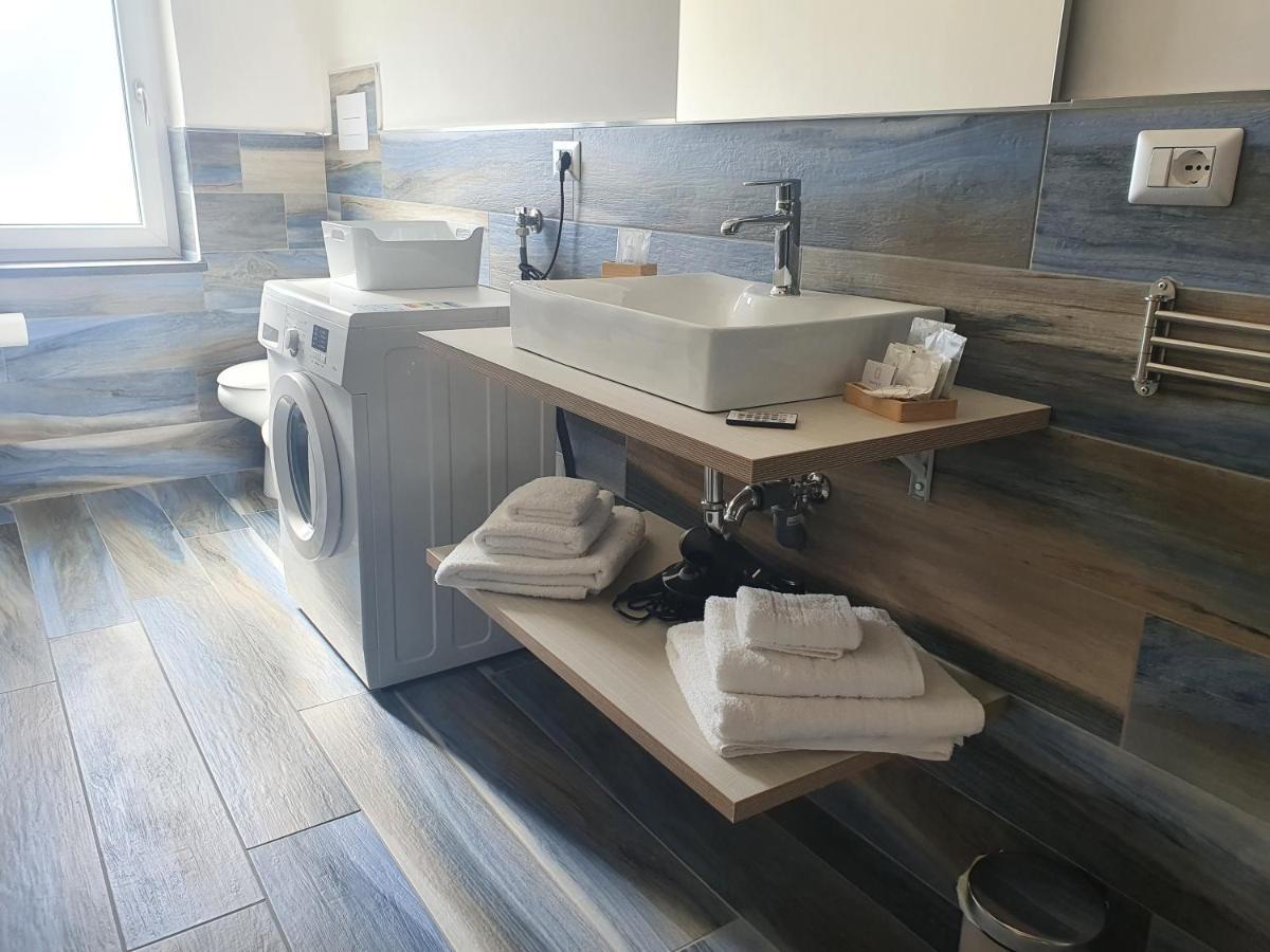 בארוניסי Setteabbracci Suite & Apartments מראה חיצוני תמונה