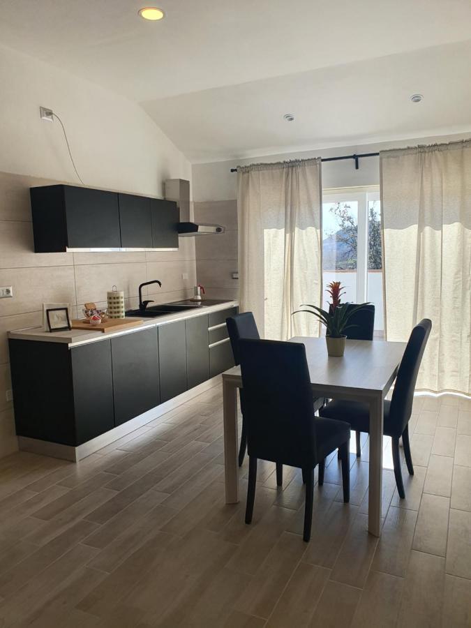 בארוניסי Setteabbracci Suite & Apartments מראה חיצוני תמונה