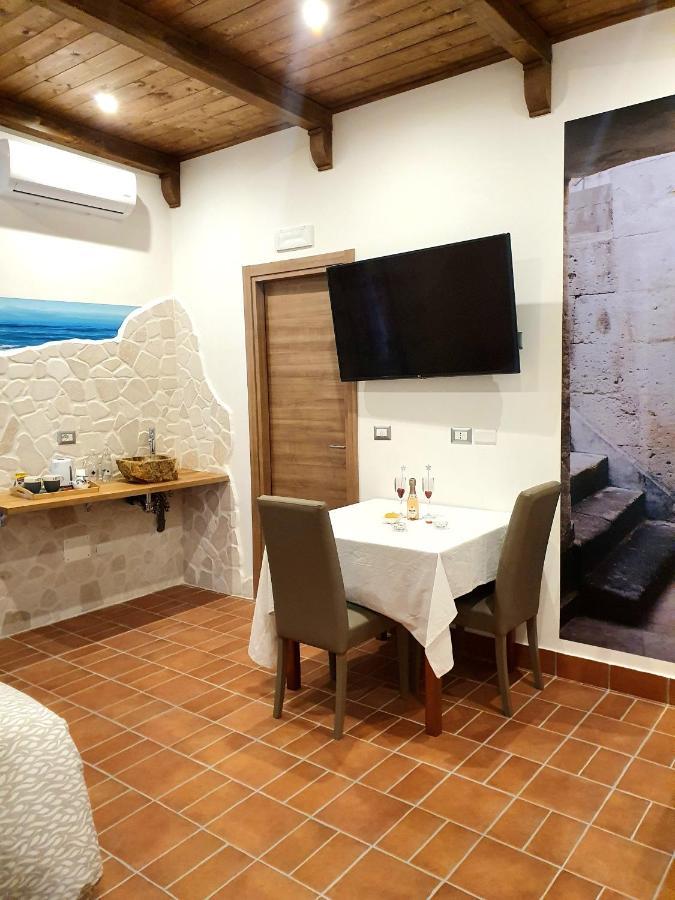 בארוניסי Setteabbracci Suite & Apartments מראה חיצוני תמונה