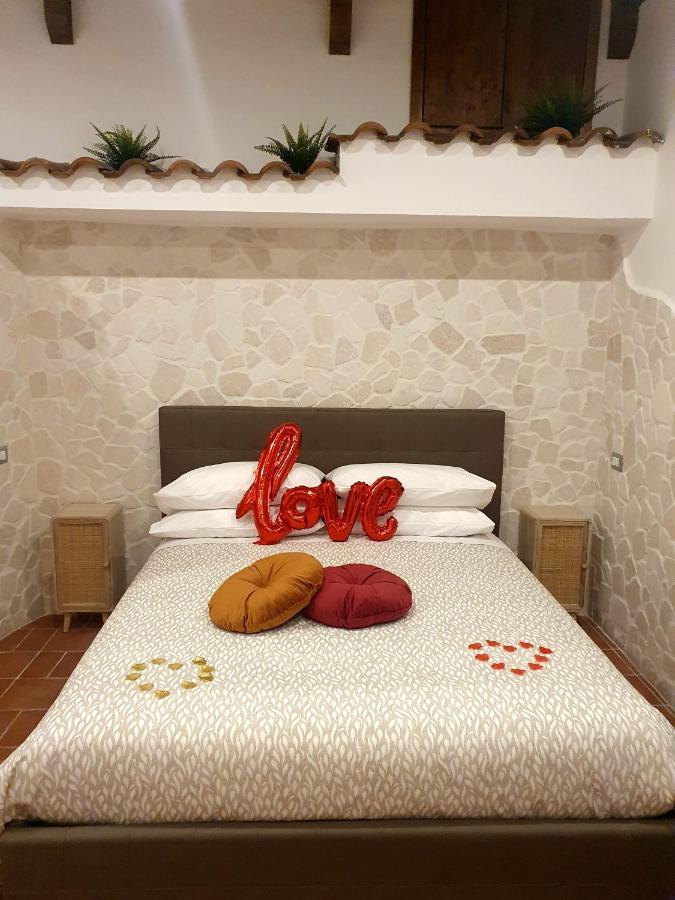 בארוניסי Setteabbracci Suite & Apartments מראה חיצוני תמונה